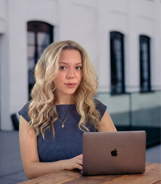 Jasmin Harsagi, Projektmanagement bei InnoSolv